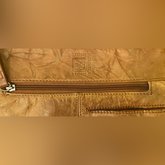 Stone Mountain USA Purse/Crossbody Brown Leather Adjustable Strap Pockets - Picture 6 of 8